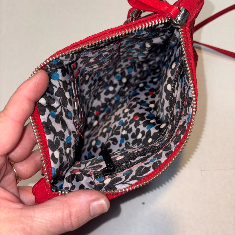 Vera Bradley Iconic RFID Custom Crossbody Bag in Winter Berry Red purse - Picture 4 of 9